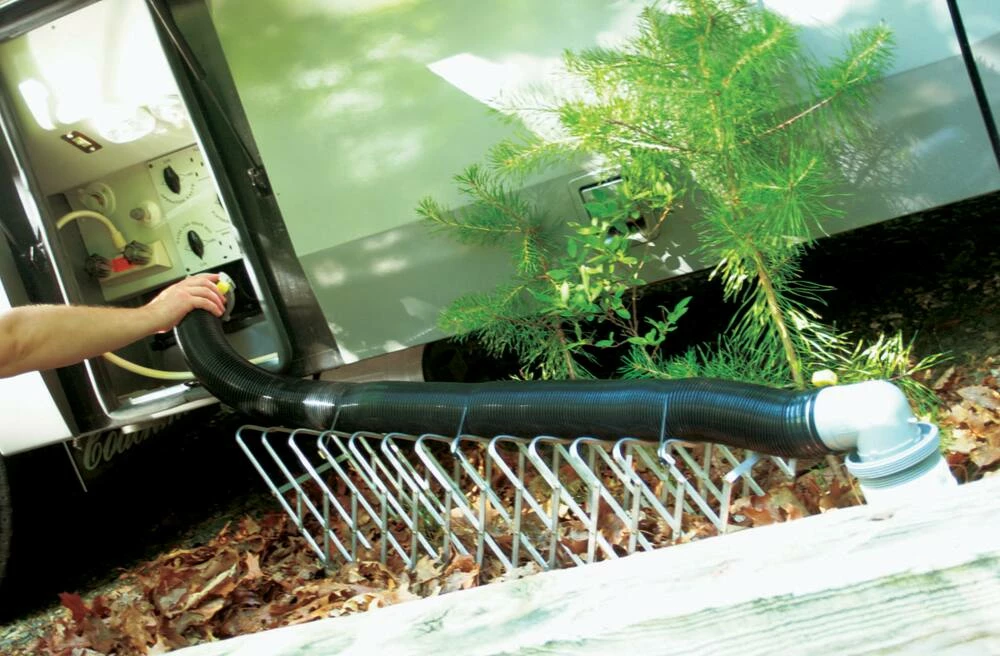 CAMCO 39554 Easy-Slip Ready-to-Use RV Sewer Kit With Shutoff Valve - Image 9