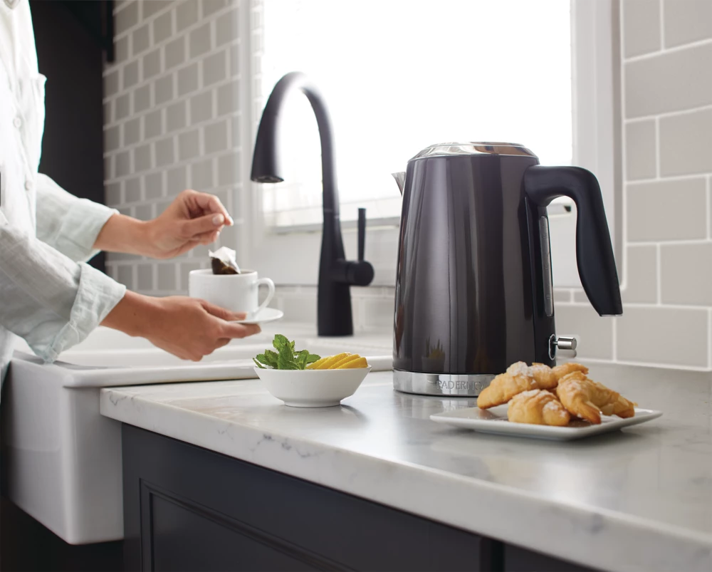 PADERNO Cordless Electric Kettle W/ Auto Shut Off, Black Stainless Steel, 1.7L - Image 2