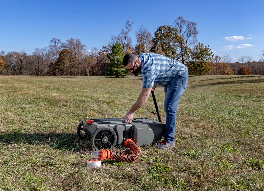 CAMCO 39007 Rhino Tote Portable Waste Holding Tank, With Steerable Wheels, 36-Gal - Image 11