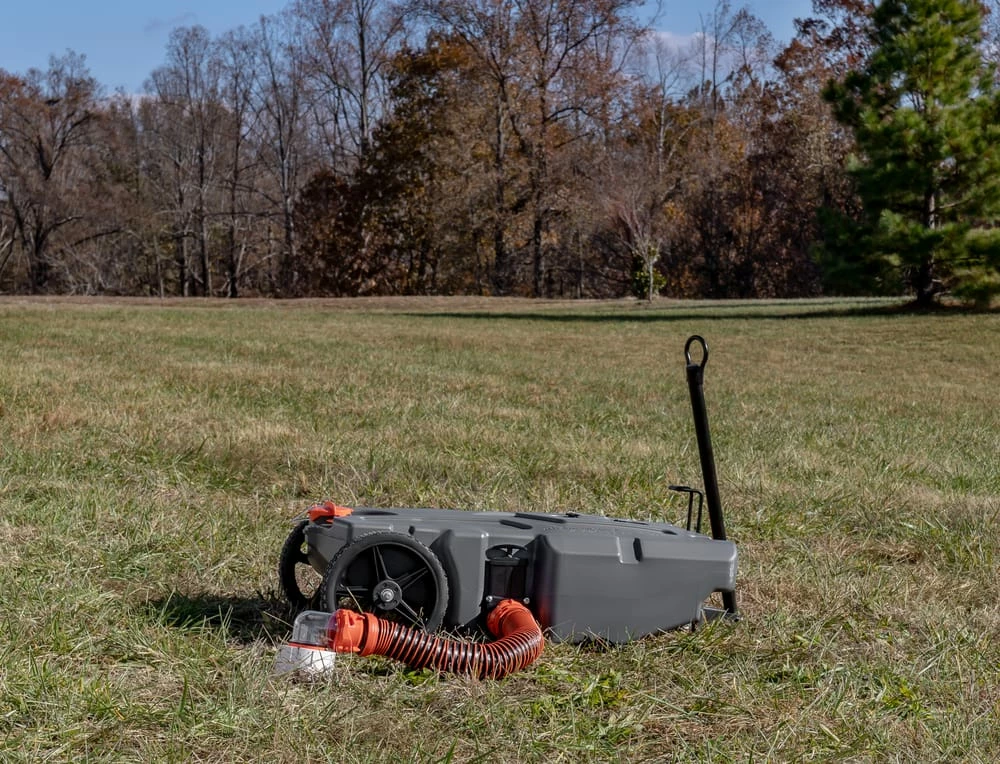 CAMCO 39007 Rhino Tote Portable Waste Holding Tank, With Steerable Wheels, 36-Gal - Image 8